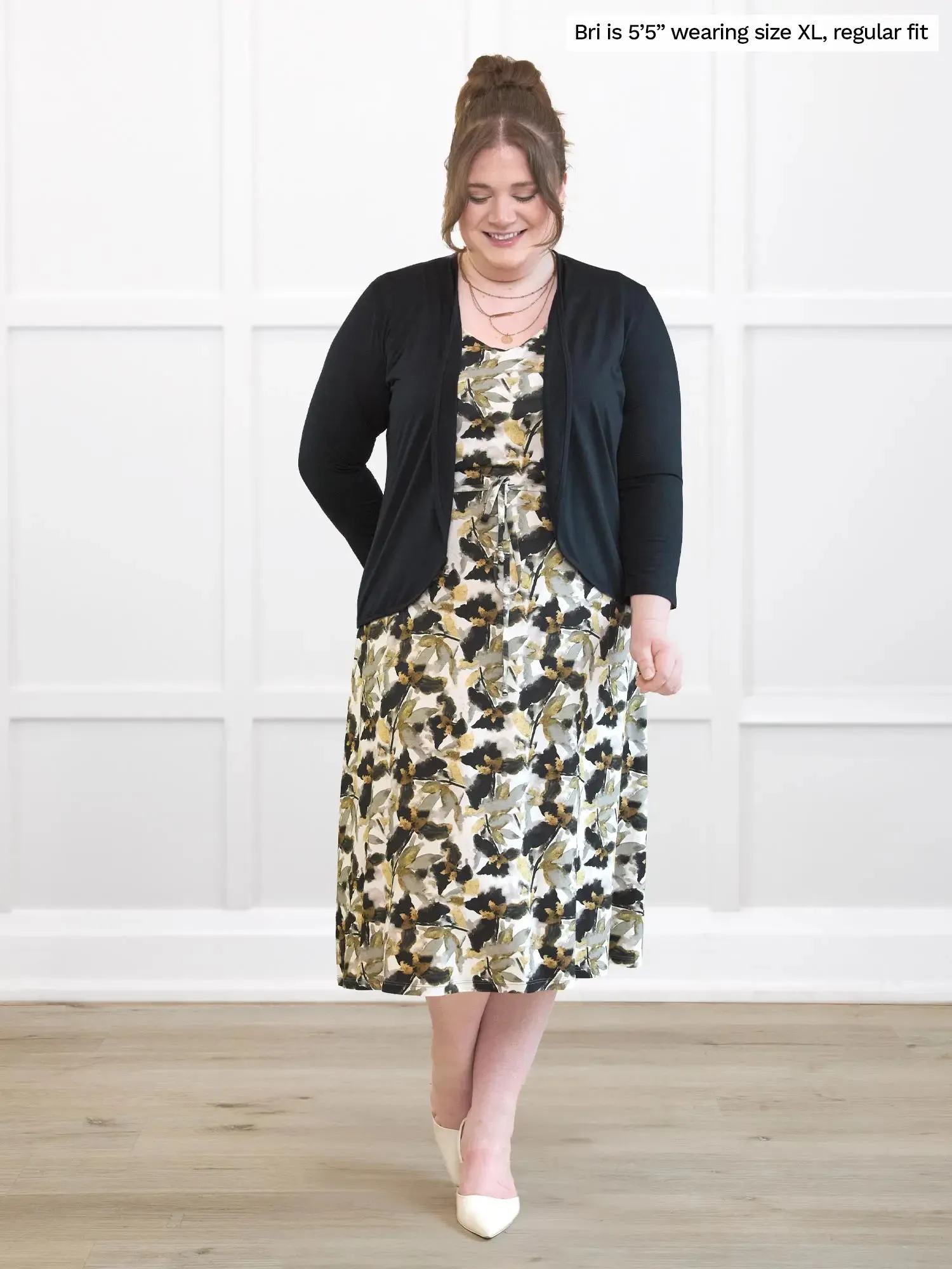 Margot v-neck midi dress with pockets