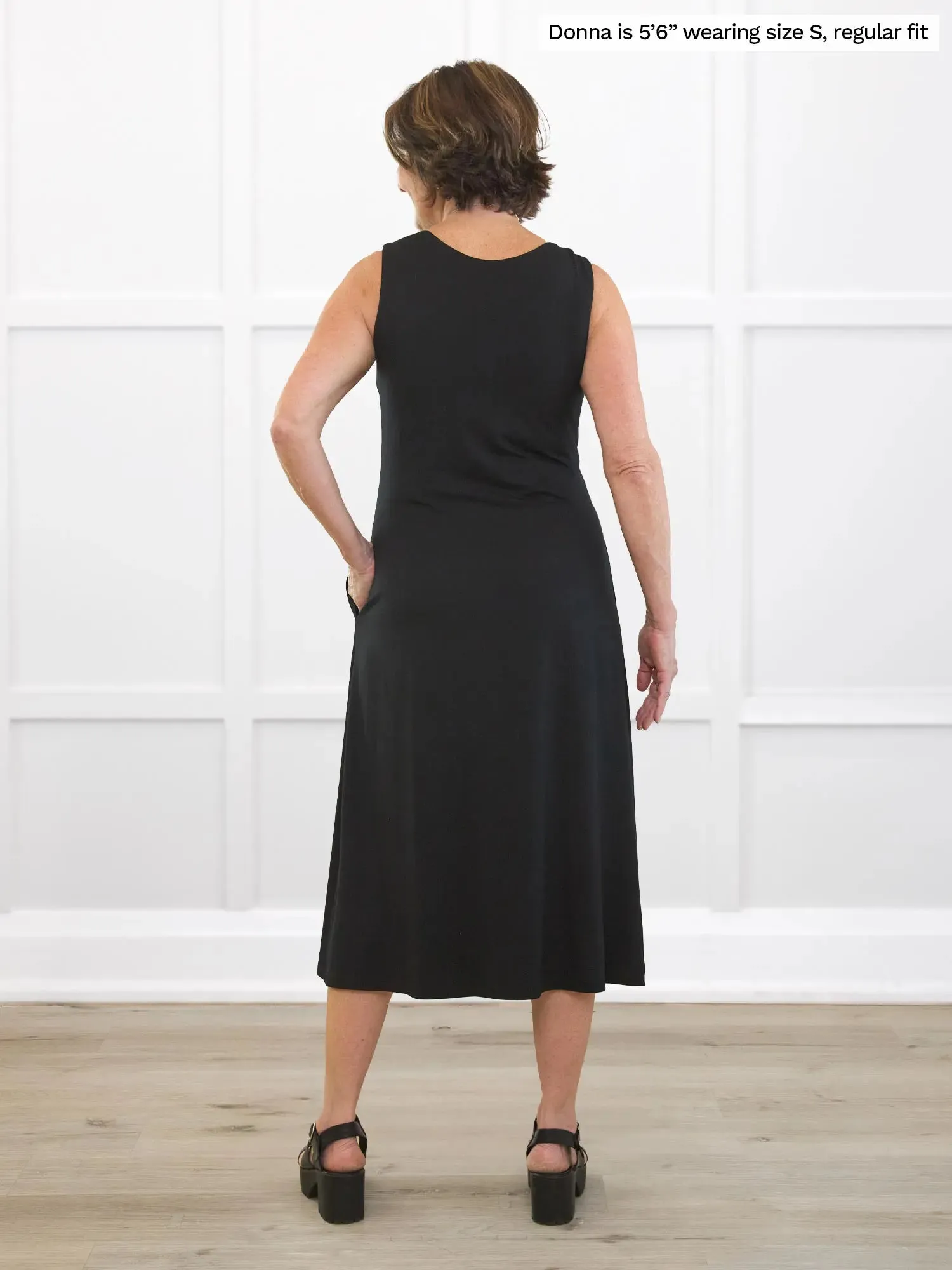 Margot v-neck midi dress with pockets