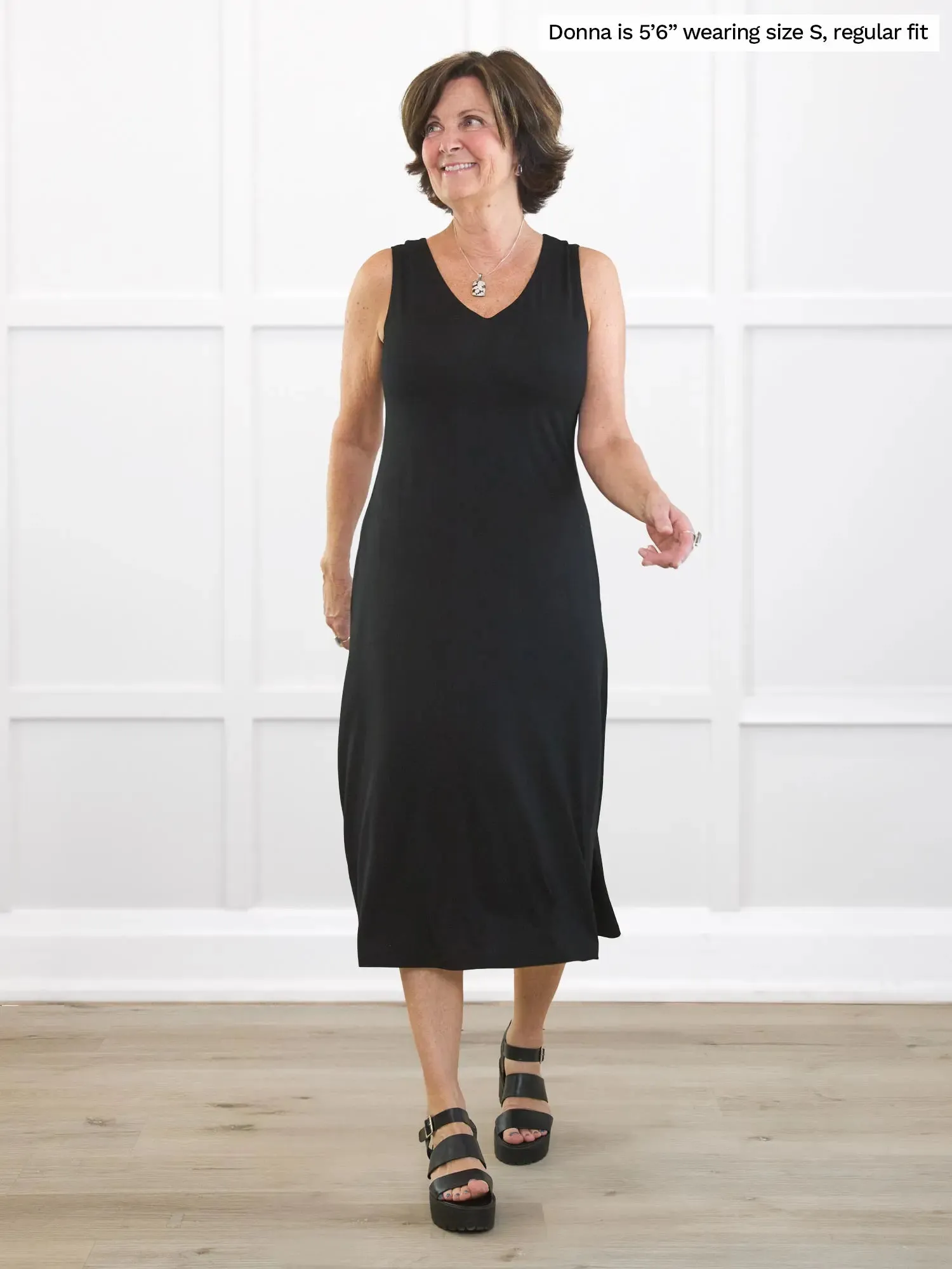 Margot v-neck midi dress with pockets