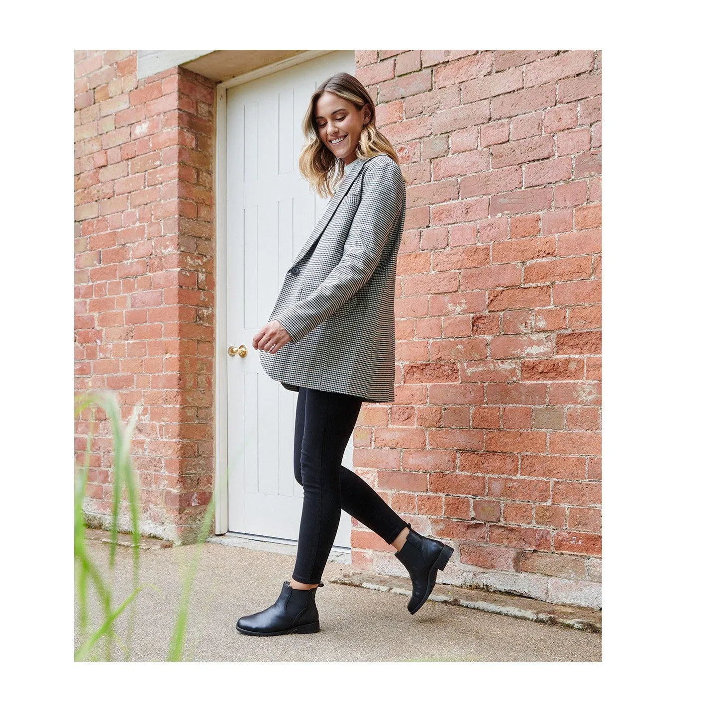 Strive Windsor Ladies Black Leather Arch Support Side Zip Ankle Boots