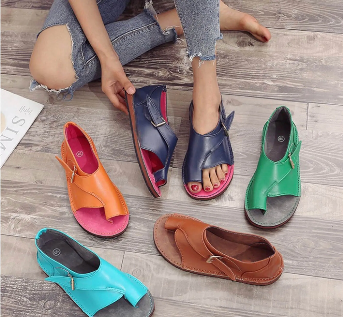 Toe Ring Sandals in Many Colours